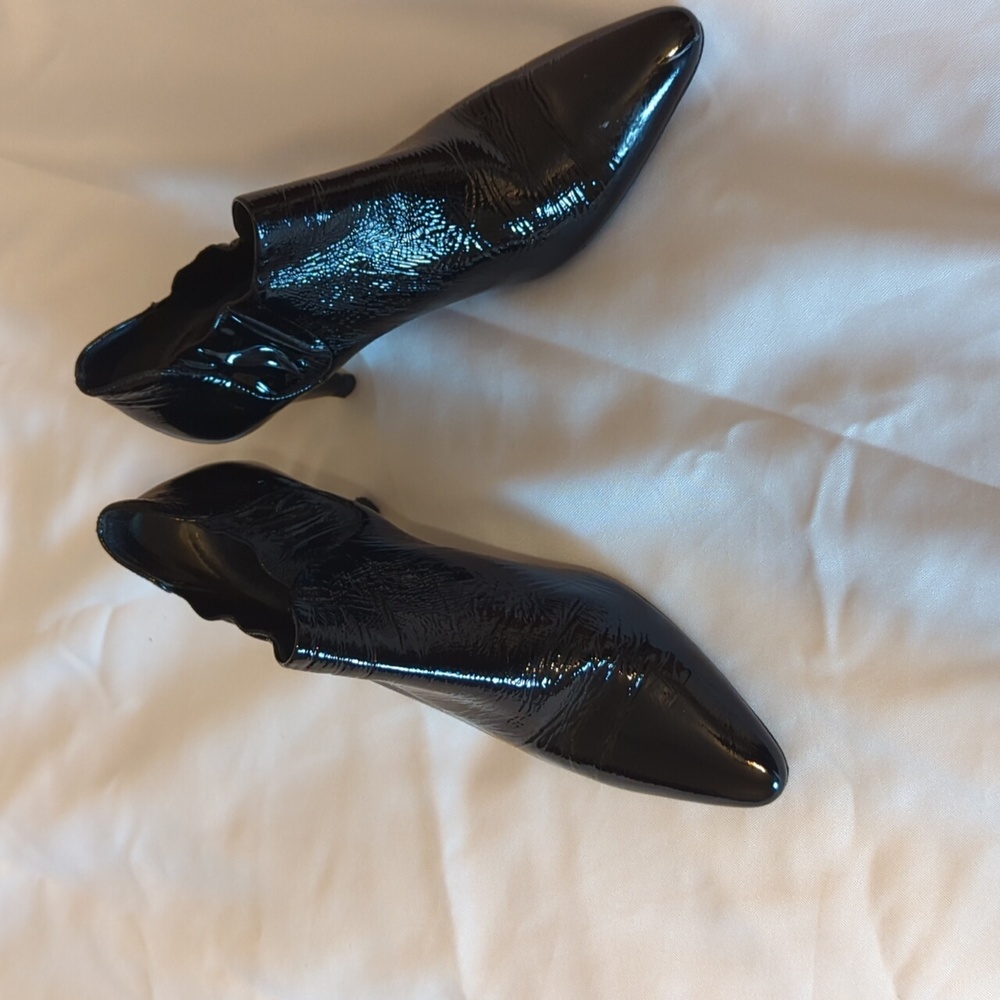 Prada Black Patent Booties Sz 39(Repair Needed)